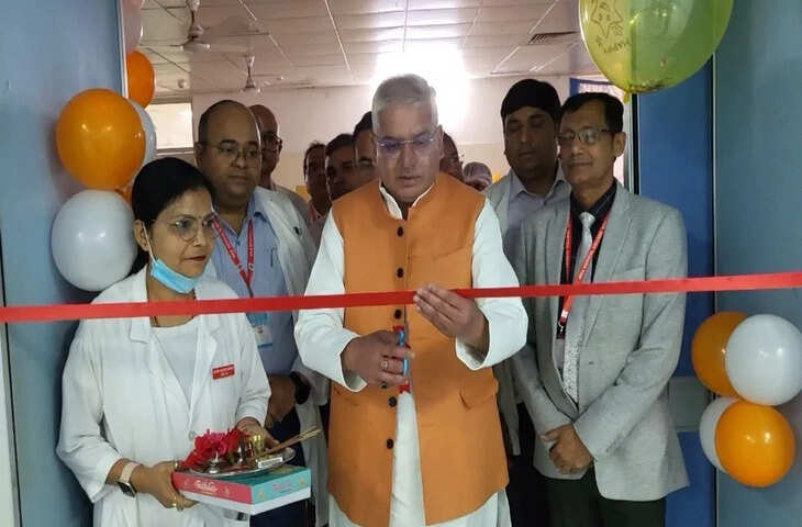 &lsquo;ज्यादा पैसे वालों को हो जाती है दसों बीमारी&hellip; योगी के चिकित्सा शिक्षा मंत्री का गजब का ज्ञान