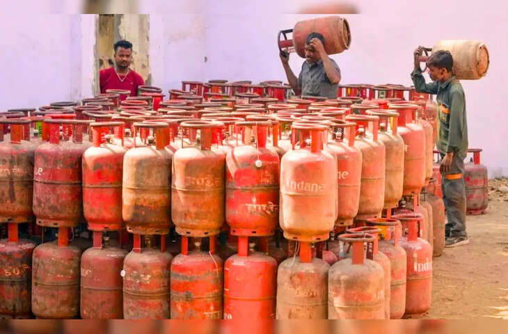 LPG Cylinder Booking Limit: महीने में कितने सिलेंडर मिलते हैं, और फंक्शन के लिए क्या है खास नियम