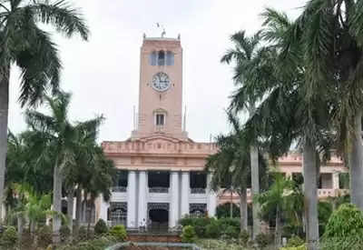 पदों के पुनर्निधारण को लेकर Tamilnadu विश्वविद्यालय के अधिकारी उपवास पर