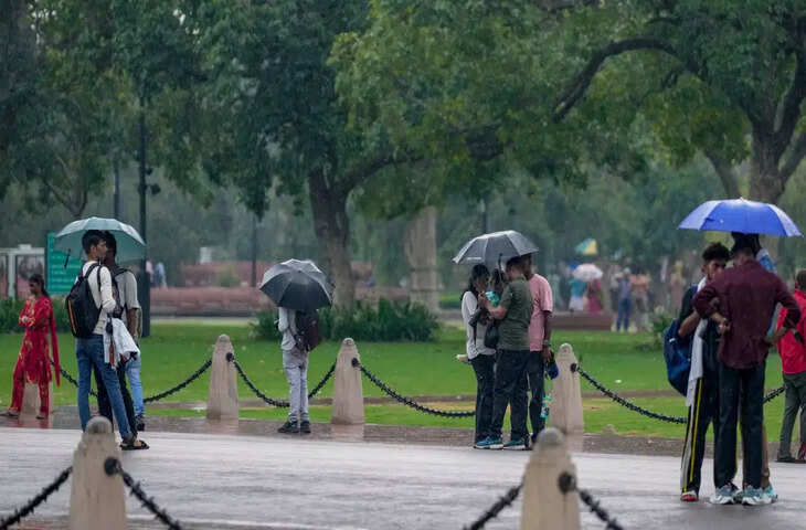 IMD Weather Update: देशभर में मानसून की रफ्तार तेज, दिल्ली में ऑरेंज अलर्ट; कई राज्यों में भारी बारिश की चेतावनी