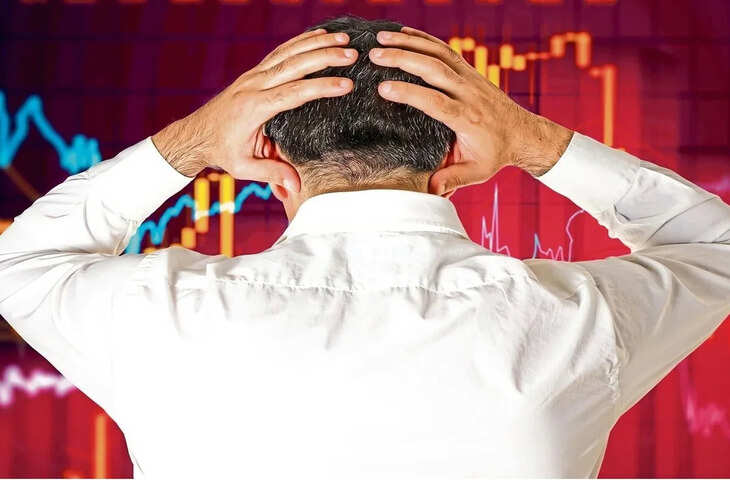 1 साल में निवेशकों को बेहिसाब नुकसान! 70% तक क्रेश हुआ इस कंपनी का शेयर, अब तो मालिक भी बेचने लगे हिस्सेदारी&nbsp;