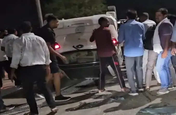 सतना में तेज रफ्तार कार पलटी, 100 लीटर अवैध शराब बरामद; दो तस्कर गिरफ्तार, दो आरोपी फरार