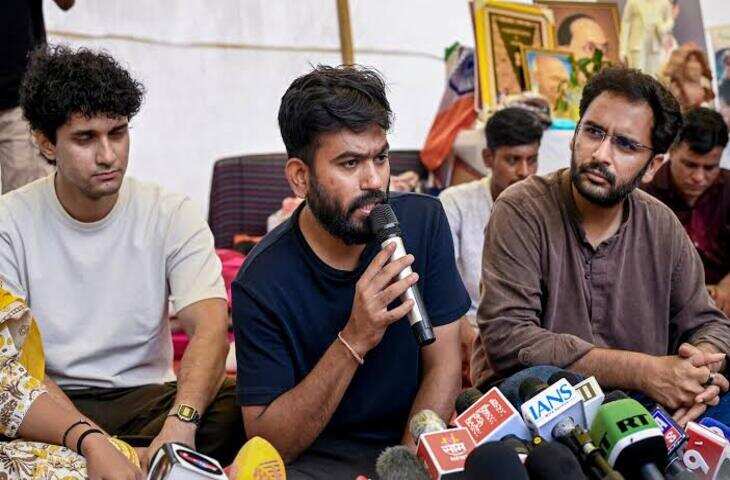 सरकार पर वादाखिलाफी का आरोप, वीडियो में जाने 5 सितंबर को फिर दिल्ली में मार्च निकालेगी कॉकरोच जनता पार्टी