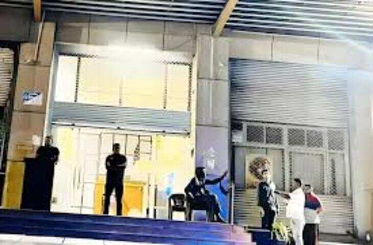 जयपुर के अशोक नगर क्लब में गए थे पति-पत्नी, वेटर आकर महिला से बोला- &lsquo;मालिक रूम में मिलना चाहते हैं&rsquo;, पति ने टोका तो पीटा