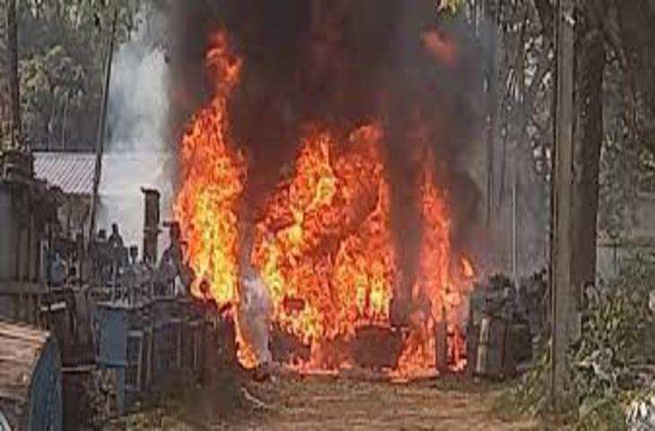 Jamshedpur करनडीह बिजली ऑफिस में आग, ट्रांसफॉर्मर जले