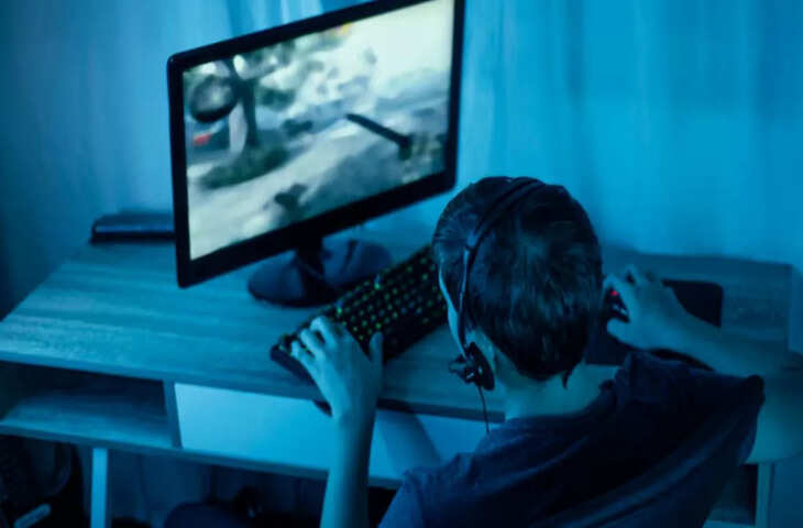 ब्लू व्हेल से लेकर कोरियन लवर गेम तक: खतरनाक ऑनलाइन गेम्स और उनके प्रभाव