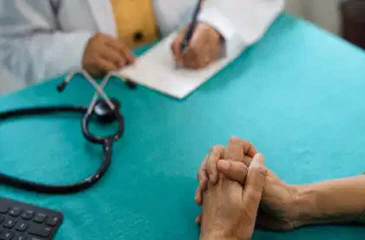 हेल्थकेयर डिग्रियों के नियम बदले: UGC ने MPT और MOT में स्पेशलाइजेशन को दी मंजूरी, नोटिफिकेशन जारी