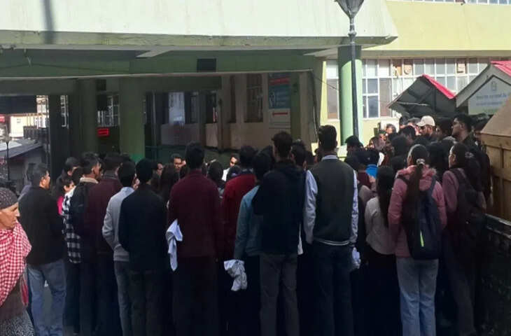 हिमाचल प्रदेश में डॉक्टरों का सामूहिक अवकाश, राघव नरूला की बर्खास्तगी के विरोध में हड़ताल की चेतावनी