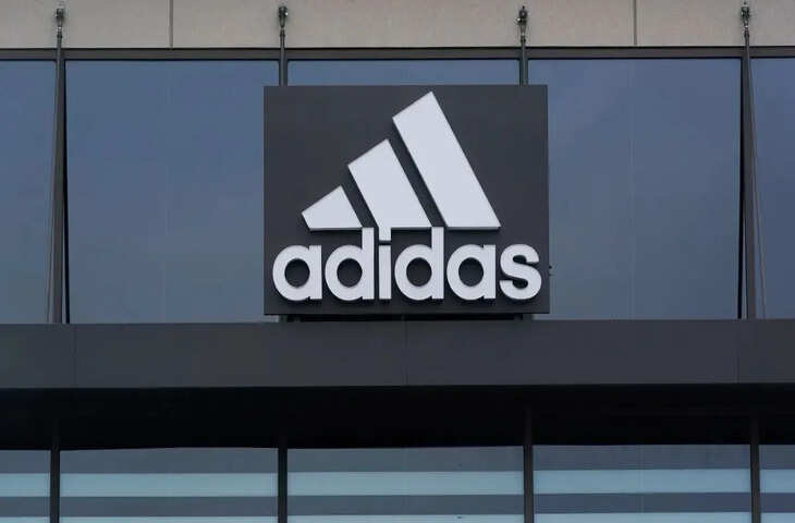 Adidas Layoff: भारत में Adidas के टेक हब पर छंटनी की खबर, 350 से ज्यादा कर्मचारियों पर असर की आशंका