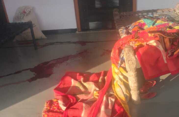 दामाद ने सास के पैर के टुकड़े-टुकड़े कर हत्या की:बार-बार टोकने से था नाराज