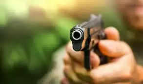 Bharatpur सांसद के बंदूकधारी ने पड़ोसी मां-बेटे को मारी गोली : महिला की मौत