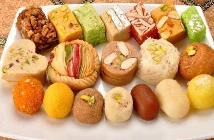 Rakhi Sweets Special: जिम जाने वाले भाइयों के लिए बनाएं शुगर-फ्री Peanut Butter Ladoo, देखें पूरी रेसिपी