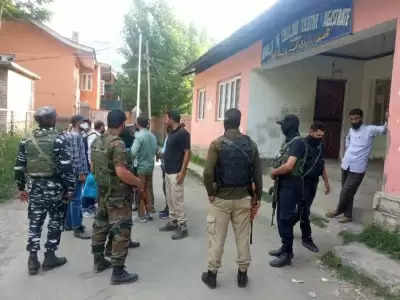 Jammu-Kashmir में कश्मीरी पंडित सरकारी कर्मचारी की गोली मारकर हत्या