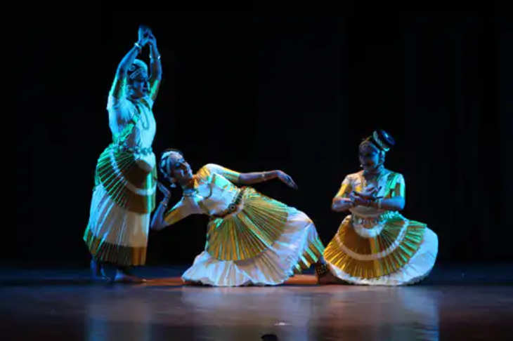 Jaipur वंदे मातरम् पर ओडिसी के साथ सभी शास्त्रीय नृत्य
