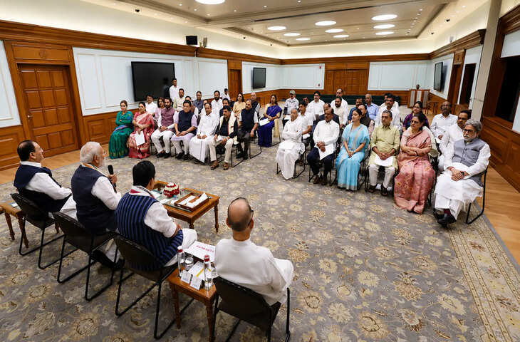 PM Modi Meets MPs: 45 सांसदों के साथ पीएम मोदी की खास बैठक, बोले- सत्ता का प्रभावी ढंग से करें इस्तेमाल