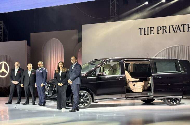 Saif Ali Khan और Gauri Khan ने की नई Mercedes-Benz V-Class लॉन्च,&nbsp;शानदार डिजाइन और प्रीमियम फीचर्स जान रह जाएंगे दंग&nbsp;