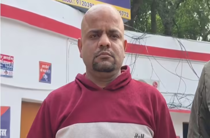 वाराणसी में 70 लाख की धोखाधड़ी का आरोपी 5 साल बाद गुरुग्राम से गिरफ्तार, 25 हजार रुपये का इनाम था घोषित