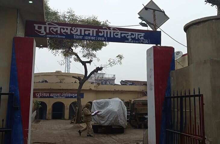 अलवर में ईद की खरीदारी के दौरान दो पक्षों में खूनी झड़प, एक्सक्लूसिव फुटेज में देंखे बीच-बचाव करने पहुंचे पुलिसकर्मी का सिर फूटा
