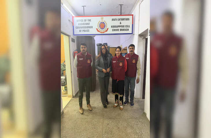 गणतंत्र दिवस से पहले दिल्ली पुलिस की सतर्कता: फर्जी नंबर प्लेट वाली महिला दूतावास कार पकड़ी गई