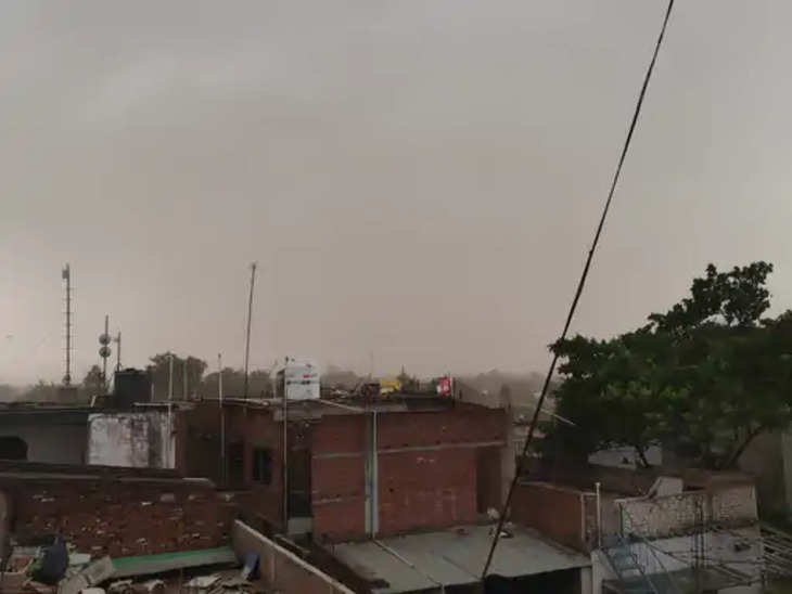 Chapra में तेज हवा के साथ बारिश: येलो अलर्ट के बीच चली धूल भरी आंधी, तापमान भी गिरा