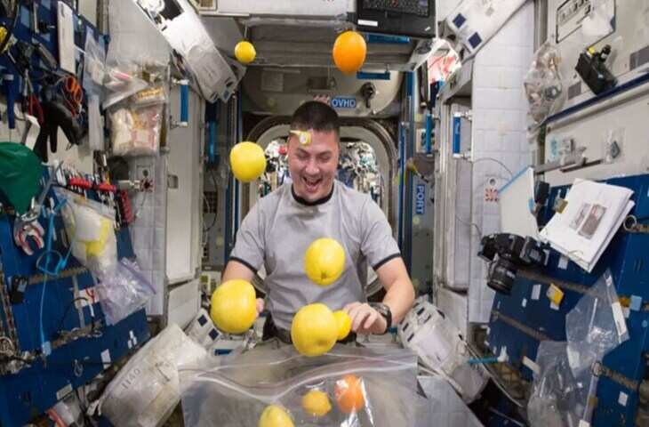 'मीठा भी लगता है नमकीन...' स्पेस में क्यों बदल जाता है खाने का टेस्ट ?&nbsp;वैज्ञानिक कारण जानकर आप भी रह जाएंगे दंग&nbsp;