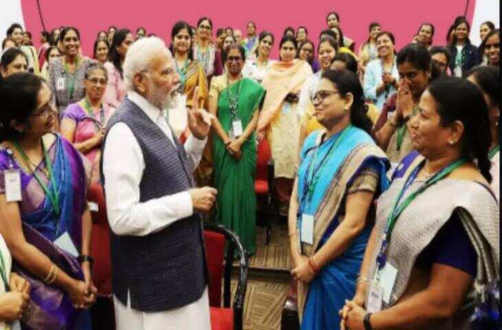 महिलाओं के लिए मोदी सरकार की ये 5 योजनाएं बदल रही जिंदगी, हेल्थ और जॉब दोनों में मिल रहा फायदा