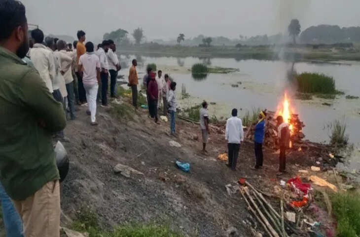 गोरखपुर के डढवा गांव में बिजली हादसे में मां-बेटे की दर्दनाक मौत