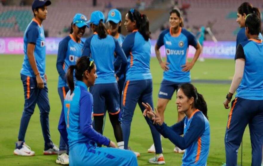 IND W vs AUS W-1-111111111111122.JPG