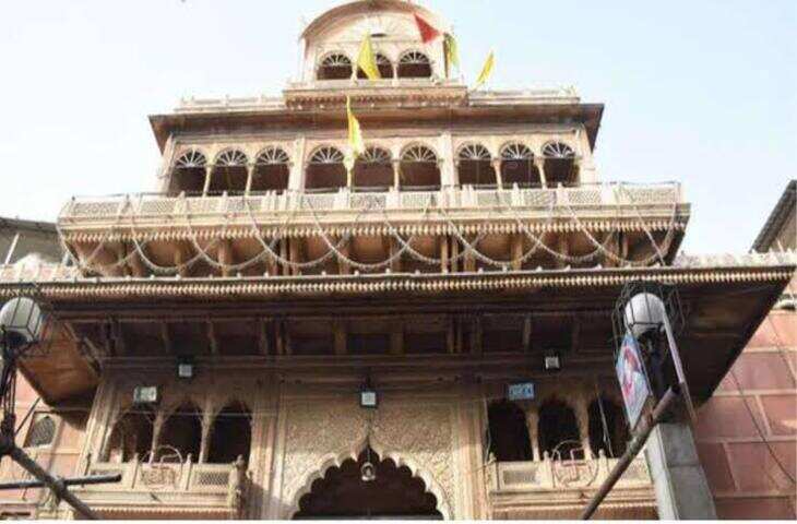 बांके बिहारी मंदिर विवाद: सुप्रीम कोर्ट ने दान और चढ़ावे की सुरक्षा पर जताई सख्ती, जानिए क्या कहा