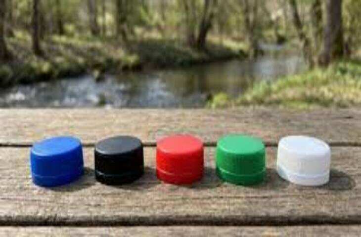 पानी की बोतल के ढक्कन का रंग क्या बताता है? जानिए क्यों ज़रूरी है इस पर ध्यान देना