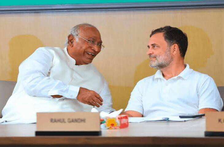 राहुल गांधी बोले- मोदी सरकार बैकफुट पर, वीडियो में जाने कांग्रेस को और आक्रामक होना चाहिए; खड़गे ने 94 हजार स्कूल बंद होने का उठाया मुद्दा