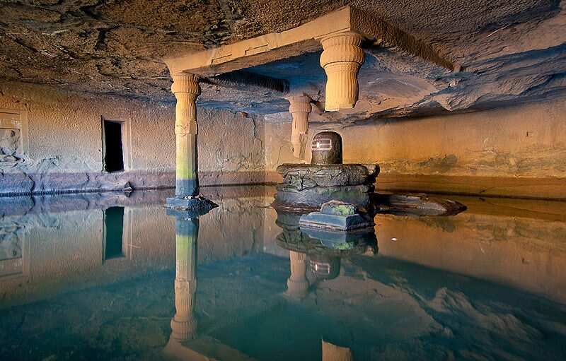 Kedareshwar cave temple in maharashtra