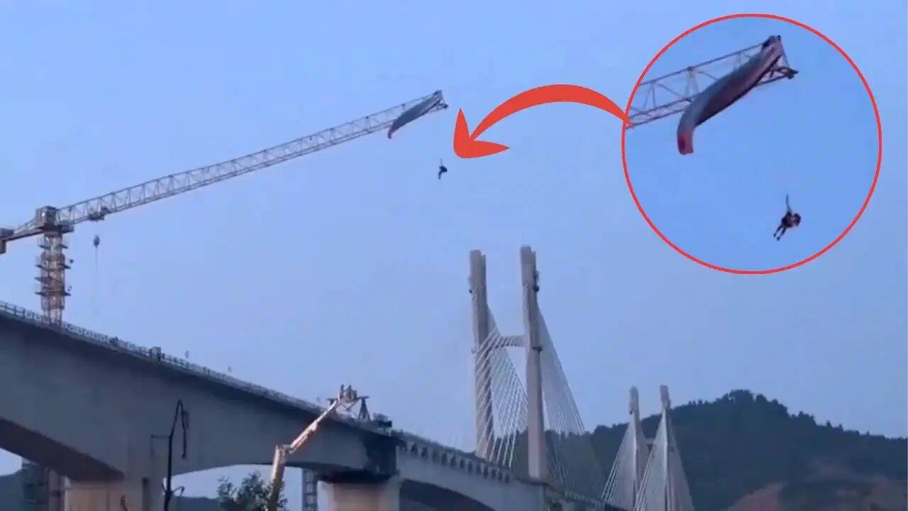सांसें रोक देने वाला मंजर! 200 फीट ऊपर क्रेन से लटका रहा पैराग्लाइडर, 4 घंटे तक मौत के साये में फंसा रहा शख्स
