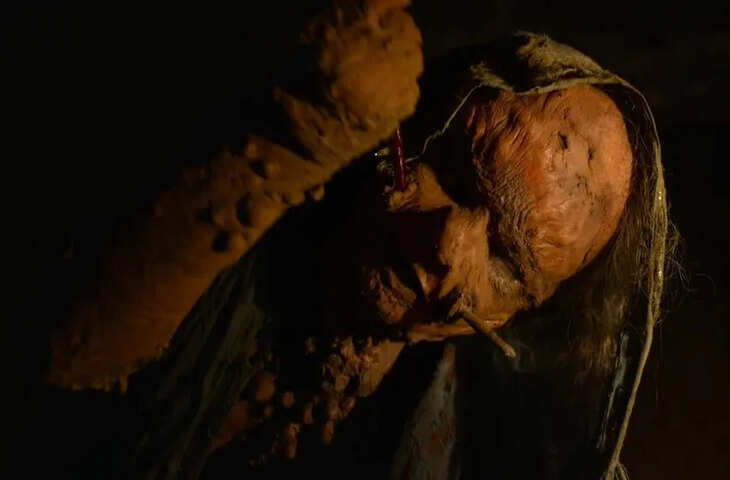 किसी औरत ने नहीं 12 साल के बच्चे ने Tumbbad की 'शापित दादी' बनकर खड़े किए रोंगटे, ऐसे हुई फिल्म के सबसे भयानक किरदार की खोज&nbsp;