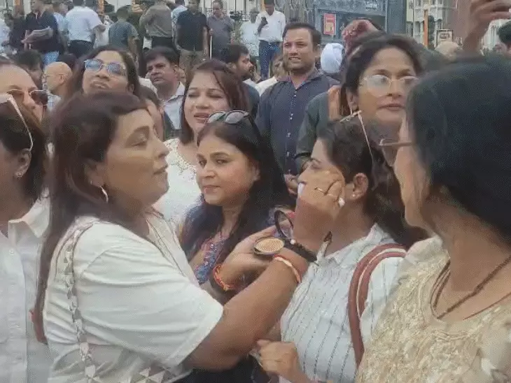 सरकार को 3 ऑप्शन, वरना भोपाल बंद&rsquo;: दुकानदारों की चेतावनी, बोले- क्या भीख मांगकर बच्चों का पेट भरेंगे; 7158 नोटिस जारी