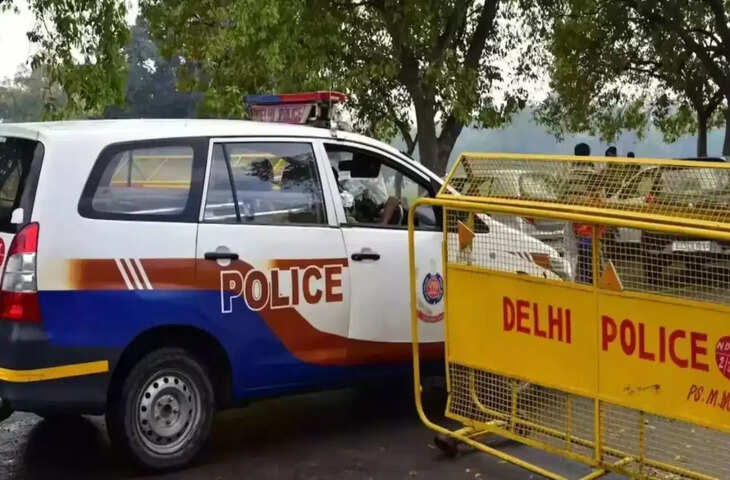 दिल्ली में चलती स्लीपर बस में महिला से कथित गैंगरेप, पुलिस ने दोनों आरोपियों को किया गिरफ्तार