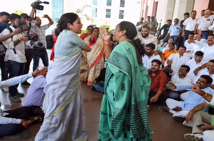 झारखंड में नामांकन रद्द करने की मांग से बढ़ी सियासी हलचल, कांग्रेस कार्यकर्ताओं ने उठाया मुद्दा