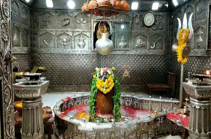 Mahakal Temple Fake VIP Pass: ChatGPT से बनाया महाकाल दर्शन का नकली VIP पास, तीन युवक पकड़े गए