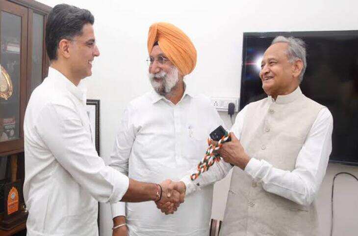 गहलोत-पायलट की जुगलबंदी ने चौंकाया, वीडियो में बोले- &lsquo;सबके इंचार्ज आप ही हो&rsquo;; गहलोत ने कहा- &lsquo;हम तो परमानेंट इंचार्ज हैं&rsquo;