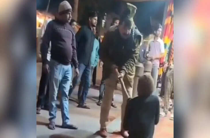 मां विंध्यवासिनी मंदिर परिसर में दारोगा द्वारा दिव्यांग व्यक्ति पिटाई का वीडियो वायरल, आरोपी लाइन हाजिर