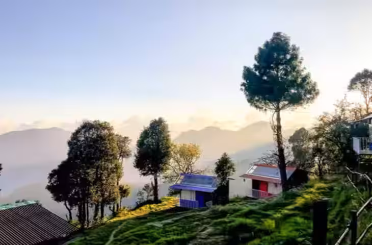 चकराता छोड़ इस खूबसूरत हिल स्टेशन की ओर खिंचे चले जा रहे टूरिस्ट, दिल्ली से सिर्फ 6.5 घंटे की दूरी पर हैं बर्फीली वादियां