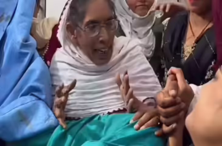 अइसे माई बनबू... डिलीवरी के दौरान बहू के साथ सास ने किया ऐसा बर्ताव कि सोशल मीडिया पर छिड़ गई बहस