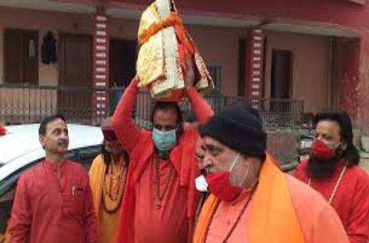 श्री गंगोत्री धाम से 1100 सौ लीटर गंगाजल लेकर कलश यात्रा मनसा देवी चरण पादुका मंदिर पहुंची