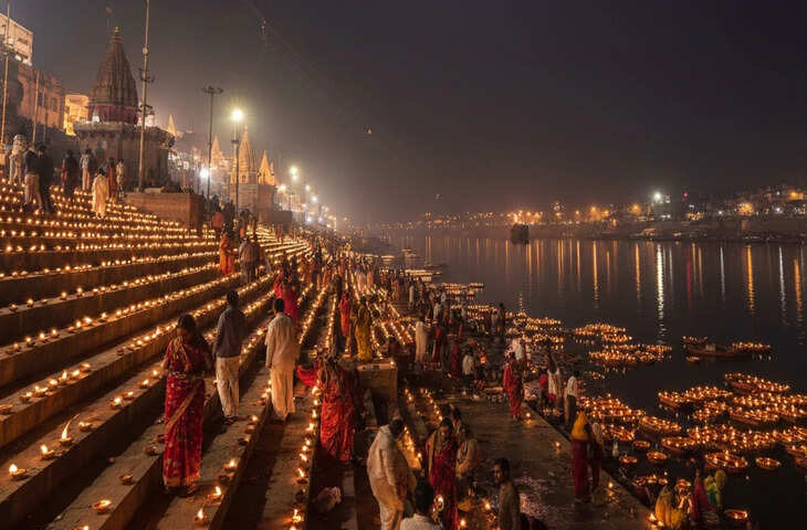 Dev Diwali 2025 : आज मनाया जा रहा देव दिवाली का पावन पर्व, जाने संध्या काल में पूजा का शुभ मुहूर्त और कैसे जलाये दीपक&nbsp;