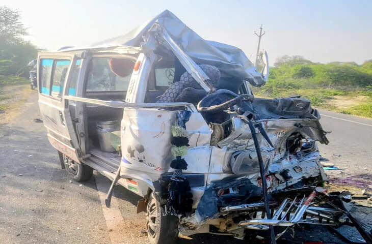 भीम-उनियारा बाइपास पर ट्रेलर और वैन की जोरदार टक्कर, साले और बहनोई समेत तीन युवकों की मौत