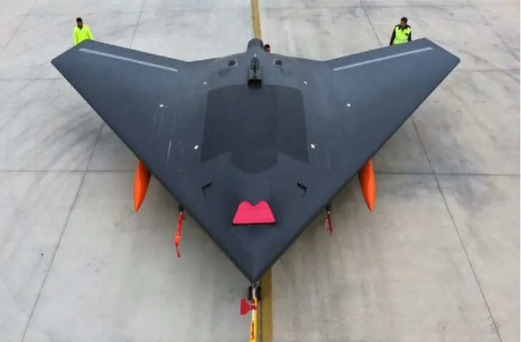 '7,000 KM रेंज और 40,000 फीट की उड़ान...' पाकिस्तान को तुर्की ने दिया ANKA‑3 स्टील्थ ड्रोन, भारत की सुरक्षा पर मंडरा रहा खतरा 