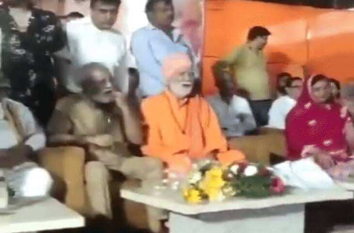 श्रीगंगानगर में शपथ ग्रहण समारोह में विवाद, वीडियो में जाने बुके देने को लेकर विधायक और खत्री समाज अध्यक्ष में तीखी नोकझोंक; बाहर निकालने के निर्देश