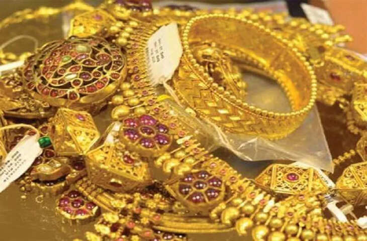 Gold-Silver Price Update: दिल्ली से लखनऊ-पटना तक सोने में गिरावट, चांदी भी कमजोर, जानें आज के ताजा रेट