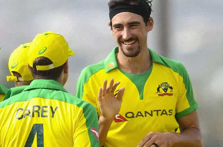 mitchell starc mitchell marsh marcus stoinis-1-111