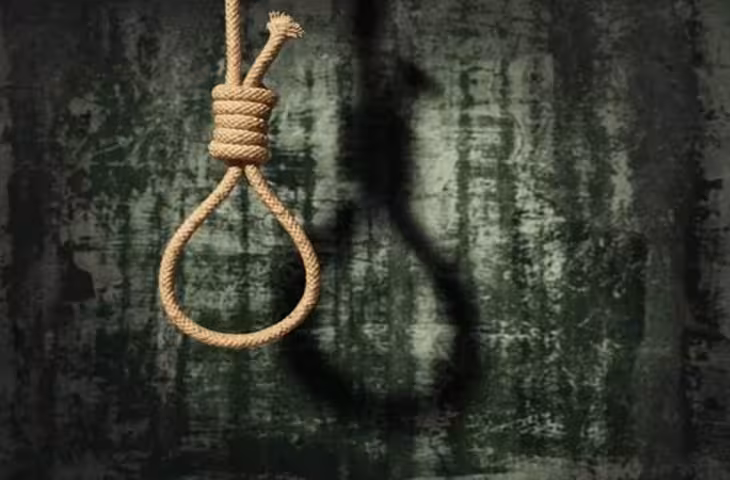 दुमका में विधायक के रसोइये की फंदे से लटकी मिली लाश, BJP विधायक समेत 9 के खिलाफ FIR